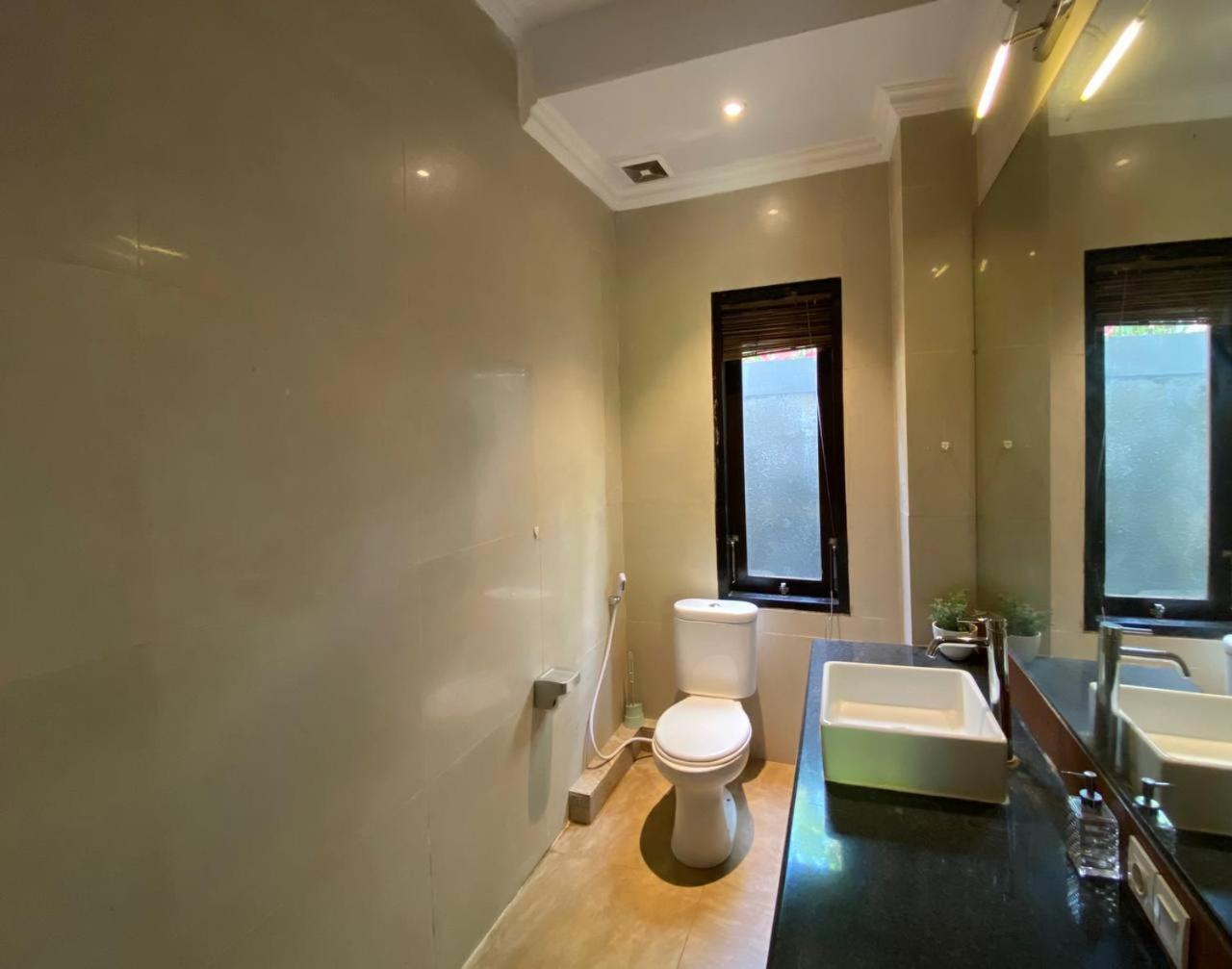 Villa Mayu Dedaries Seminyak  Exterior photo